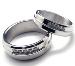 Womens titanium diamond rings