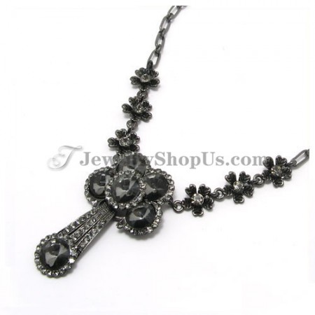 Gorgeous Flower Alloy Pendant with Zircons