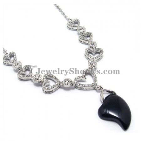 Elegant Heart Shape Alloy Pendant with Rhinestones