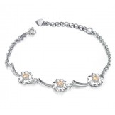 Durable in Use Female Clover Shape Platinum Plating Titanium Bracelet